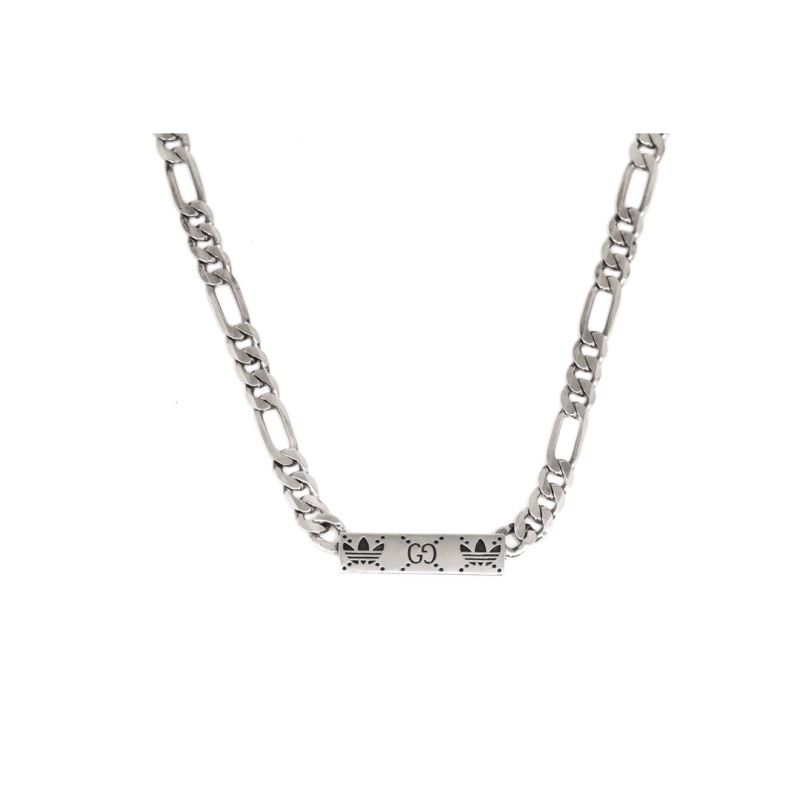 G*u*i necklaces